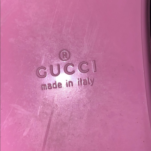 GUCCI pink rubberized peep toe pool vacation flat - Picture 8 of 8